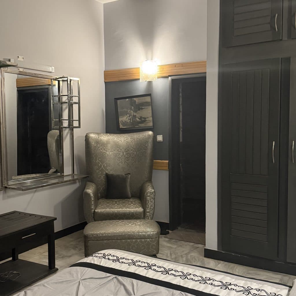 GreenLux Room 7 room gallery thumbnail 4